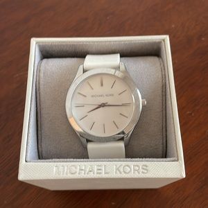 Michael Kors Watch white with box